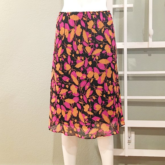 Leaf Print Skirt | Clio - Picture 5 of 6